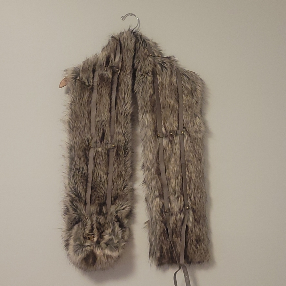 *Brand New* Faux Fur Wrap